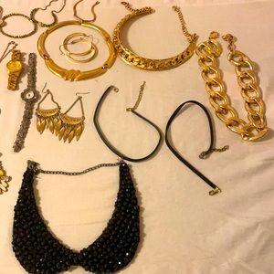 A mix of jewelry!!! All for one price!